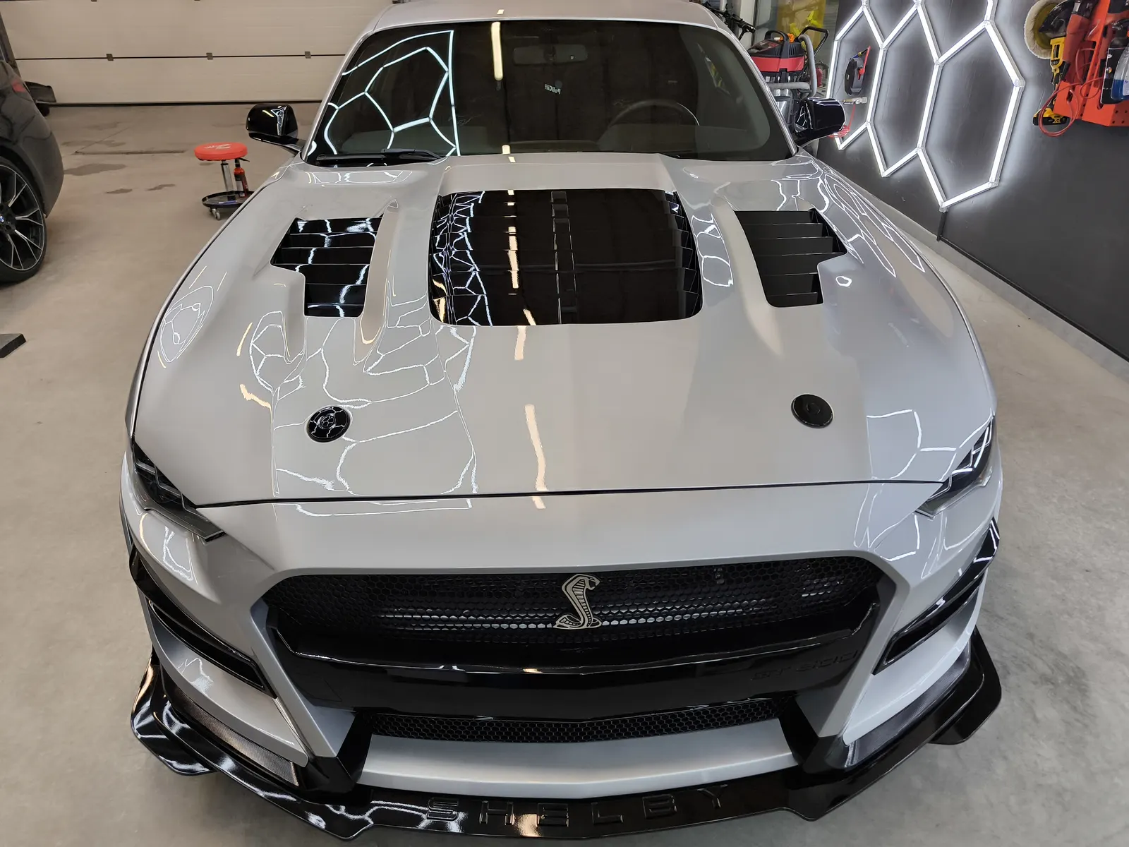 Ford Mustang variklio dangtis