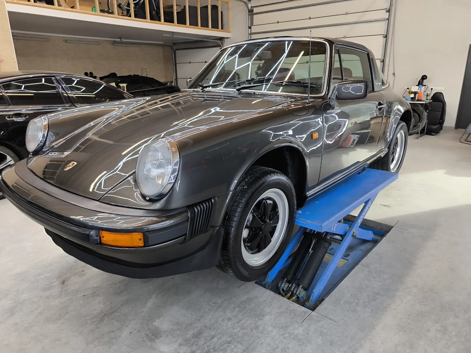 Porsche 911 Targa durų linija
